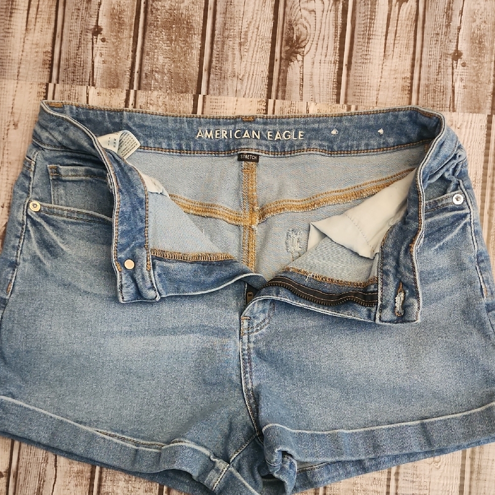American Eagle Light Blue Denim Shorts Size 8